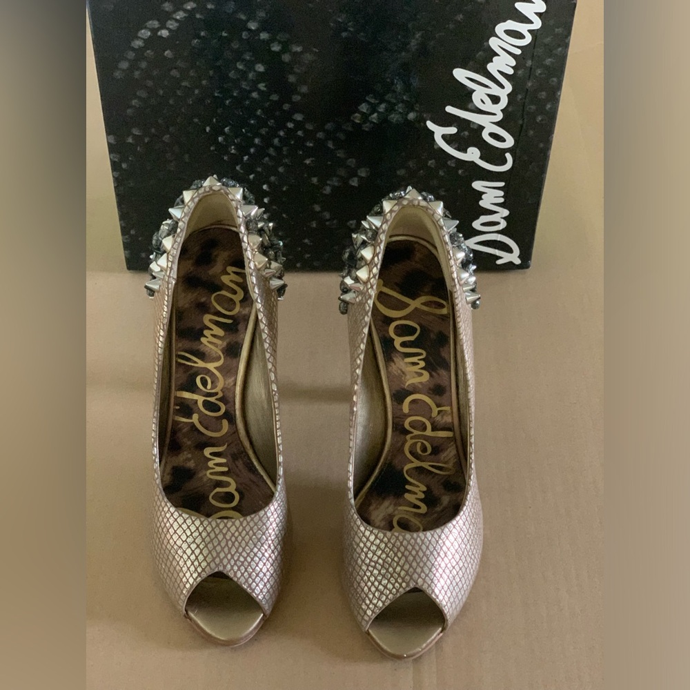 Sam Edelman Leather Spiked Heels   Color: Egypt Gold Size:6 😍